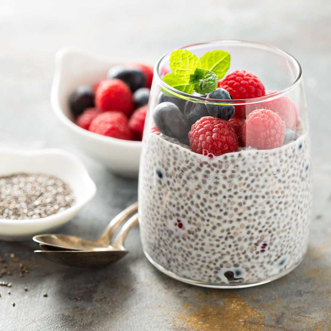 Chia-Pudding mit frischen Beeren